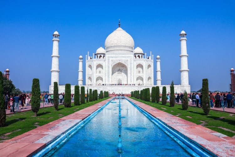 Exploring the Agra Taj Mahal Tour: A Journey Through Time and Beauty